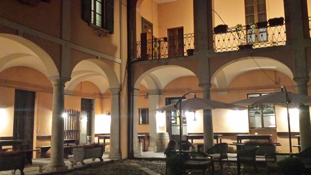 Hotel Archi E Colonne Verbania Zewnętrze zdjęcie